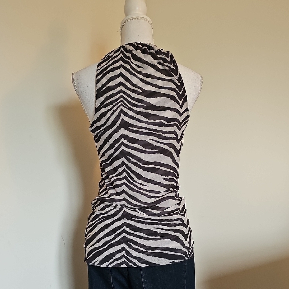 Zebra Print Sleeveless Top - Picture 3 of 5